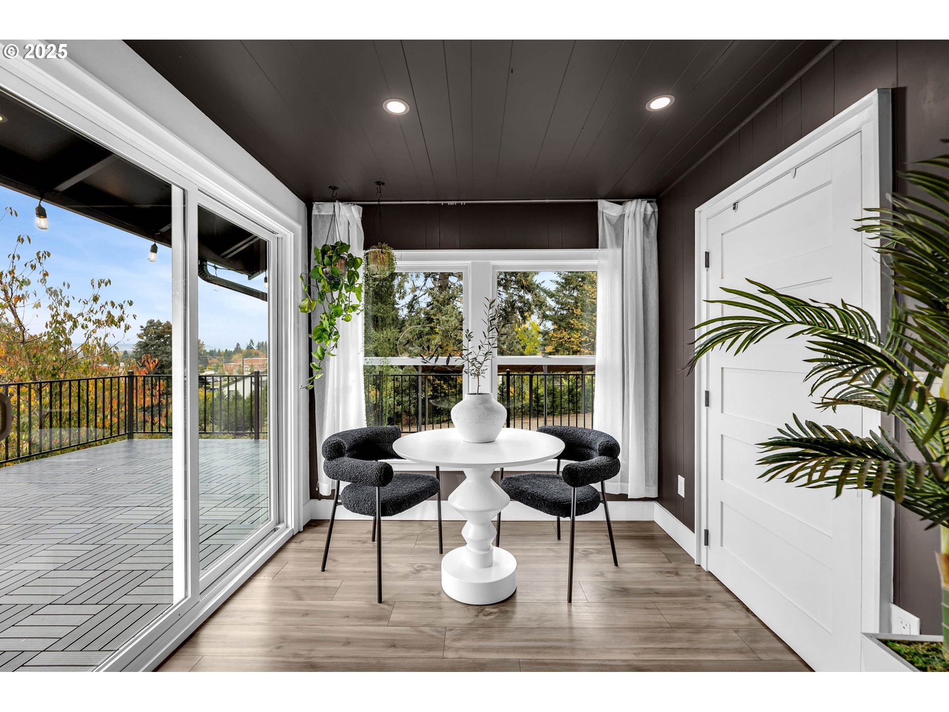 property viewer photo 23