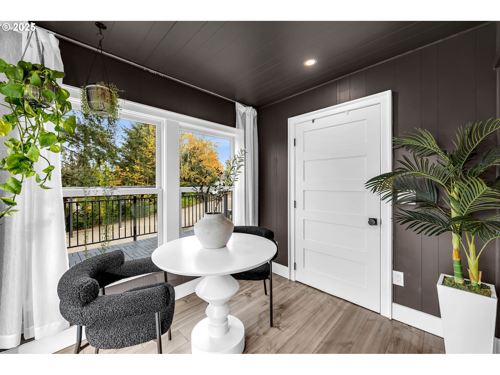 property viewer photo 24