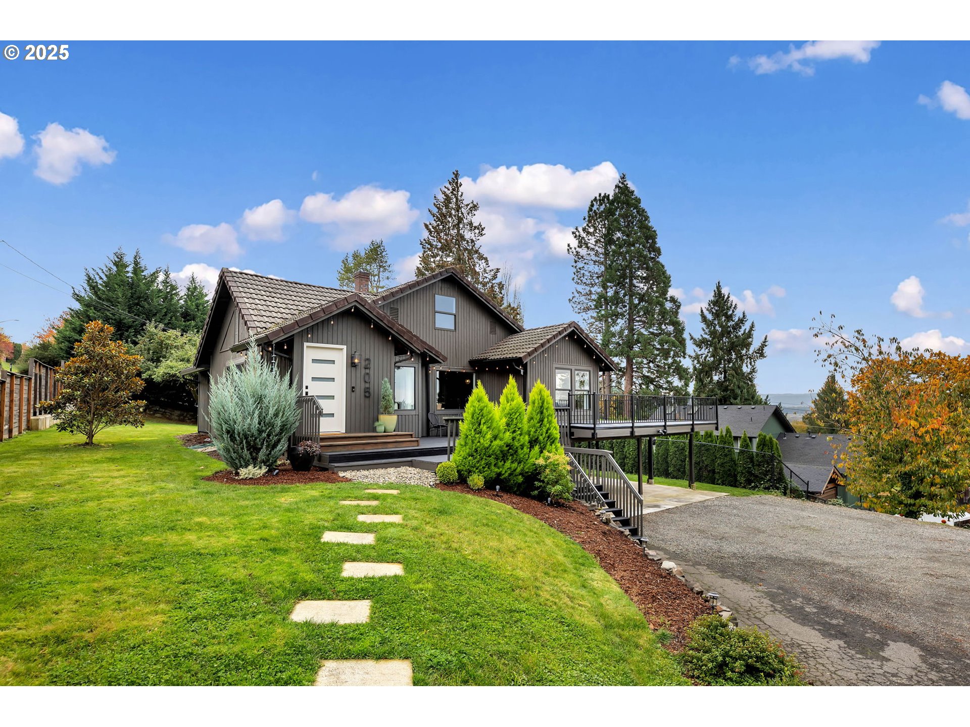 property viewer photo 3