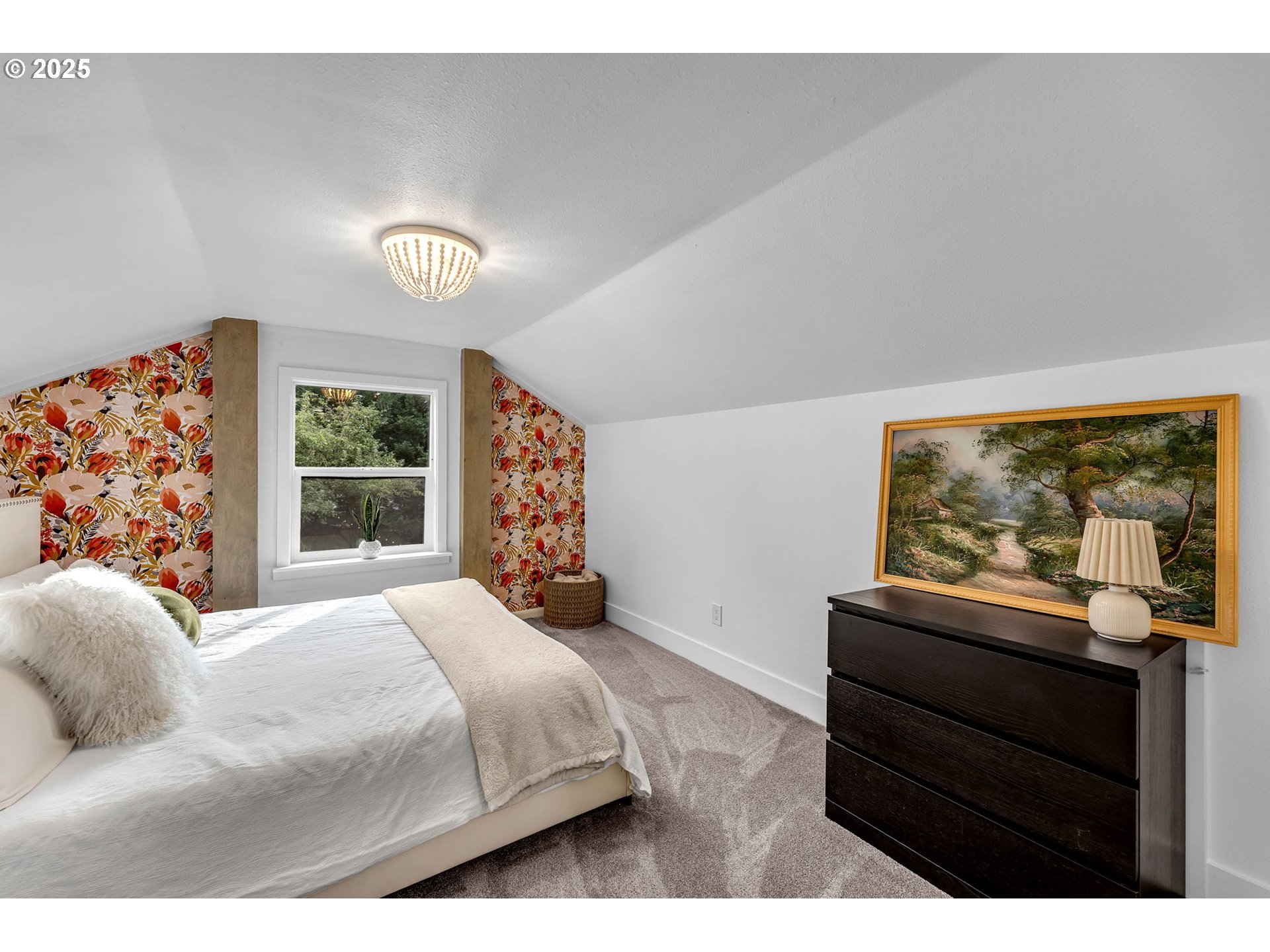 property viewer photo 31