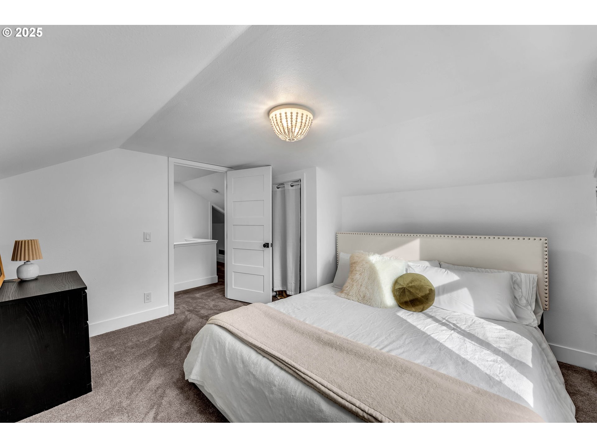 property viewer photo 32