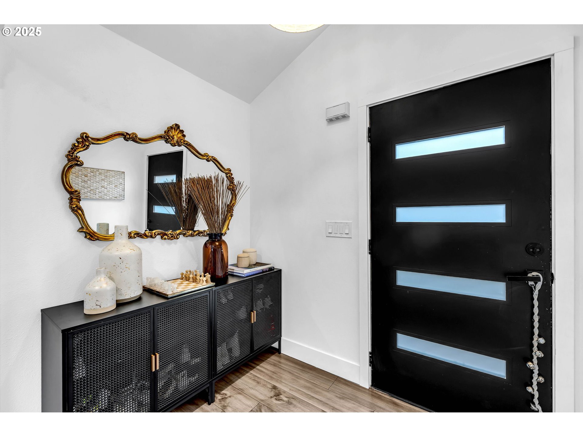 property viewer photo 7