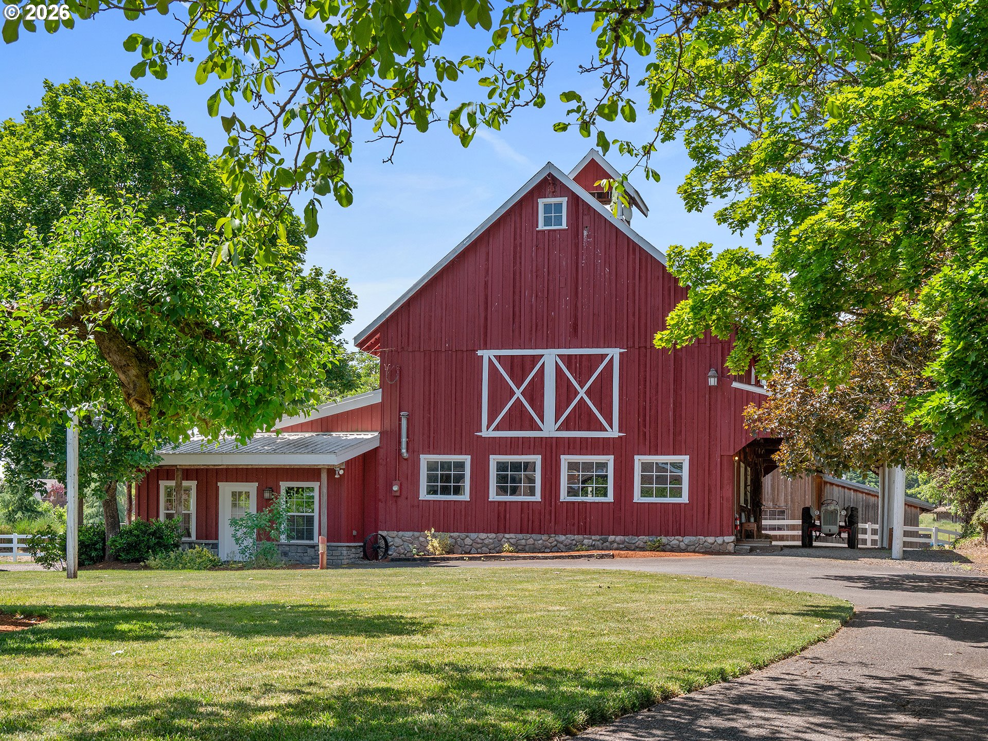 main property photo 26