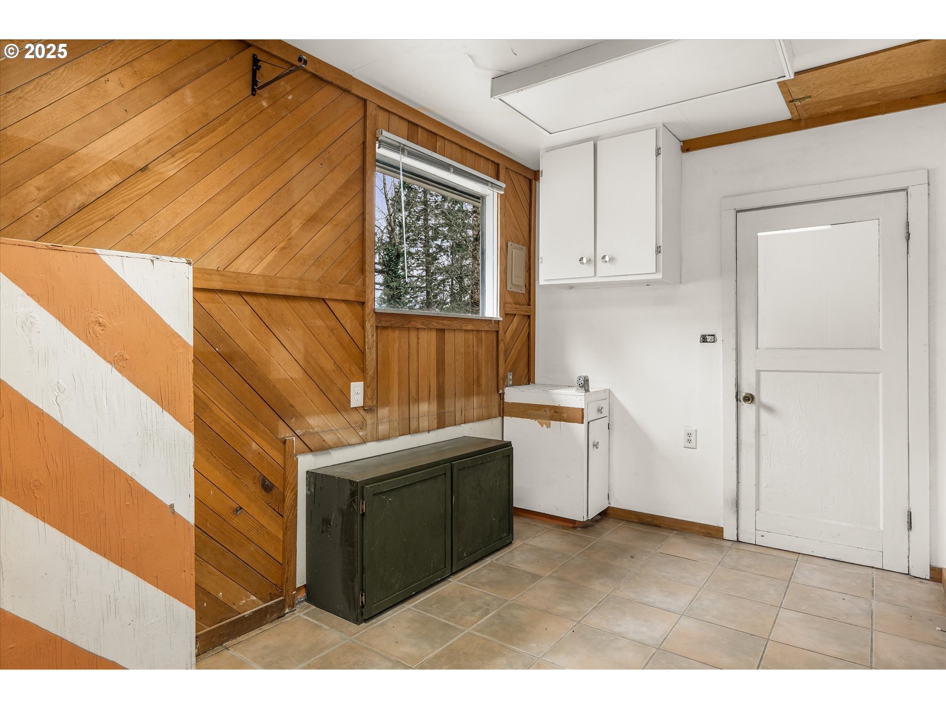 property viewer photo 14
