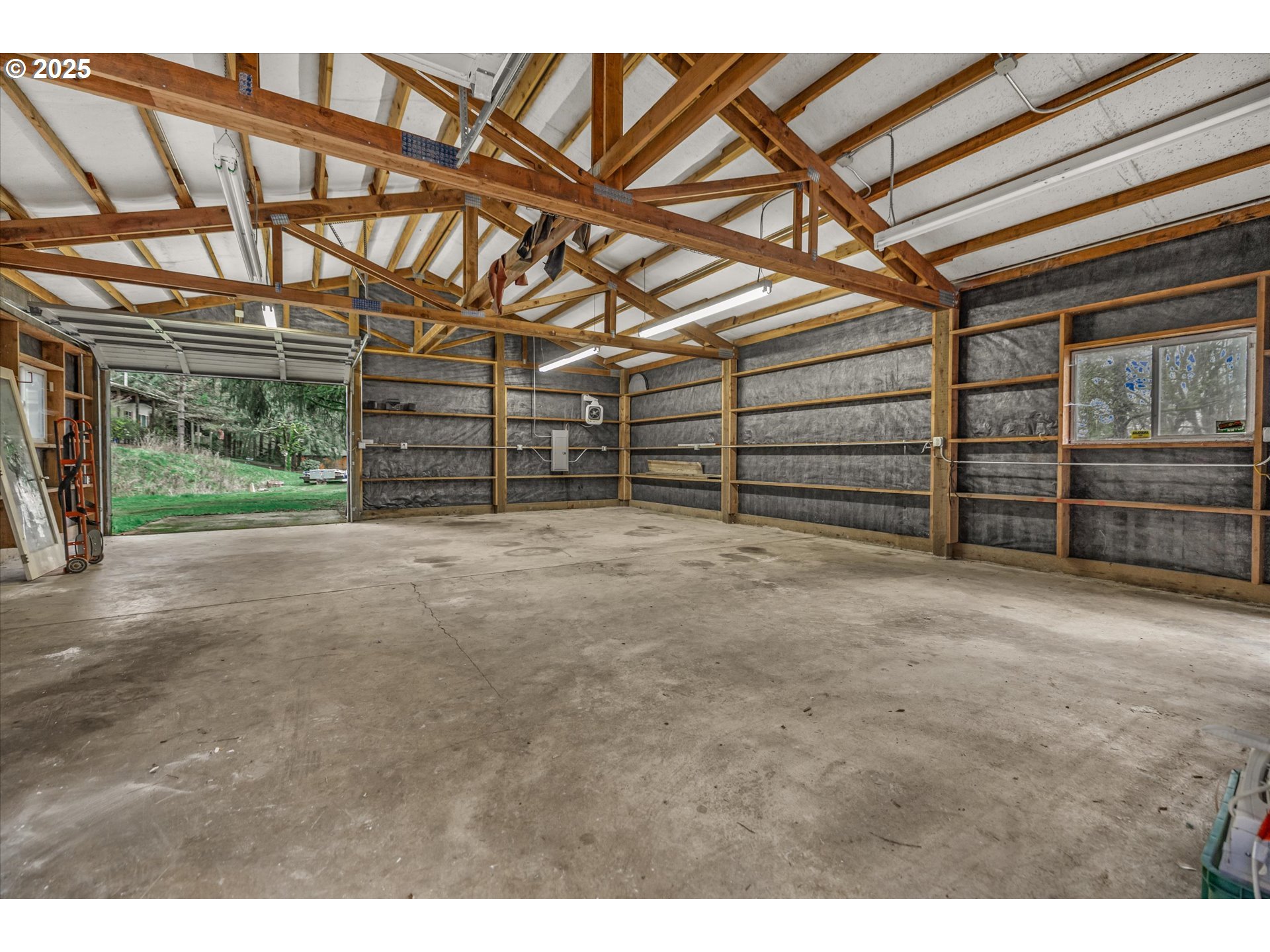 property viewer photo 2