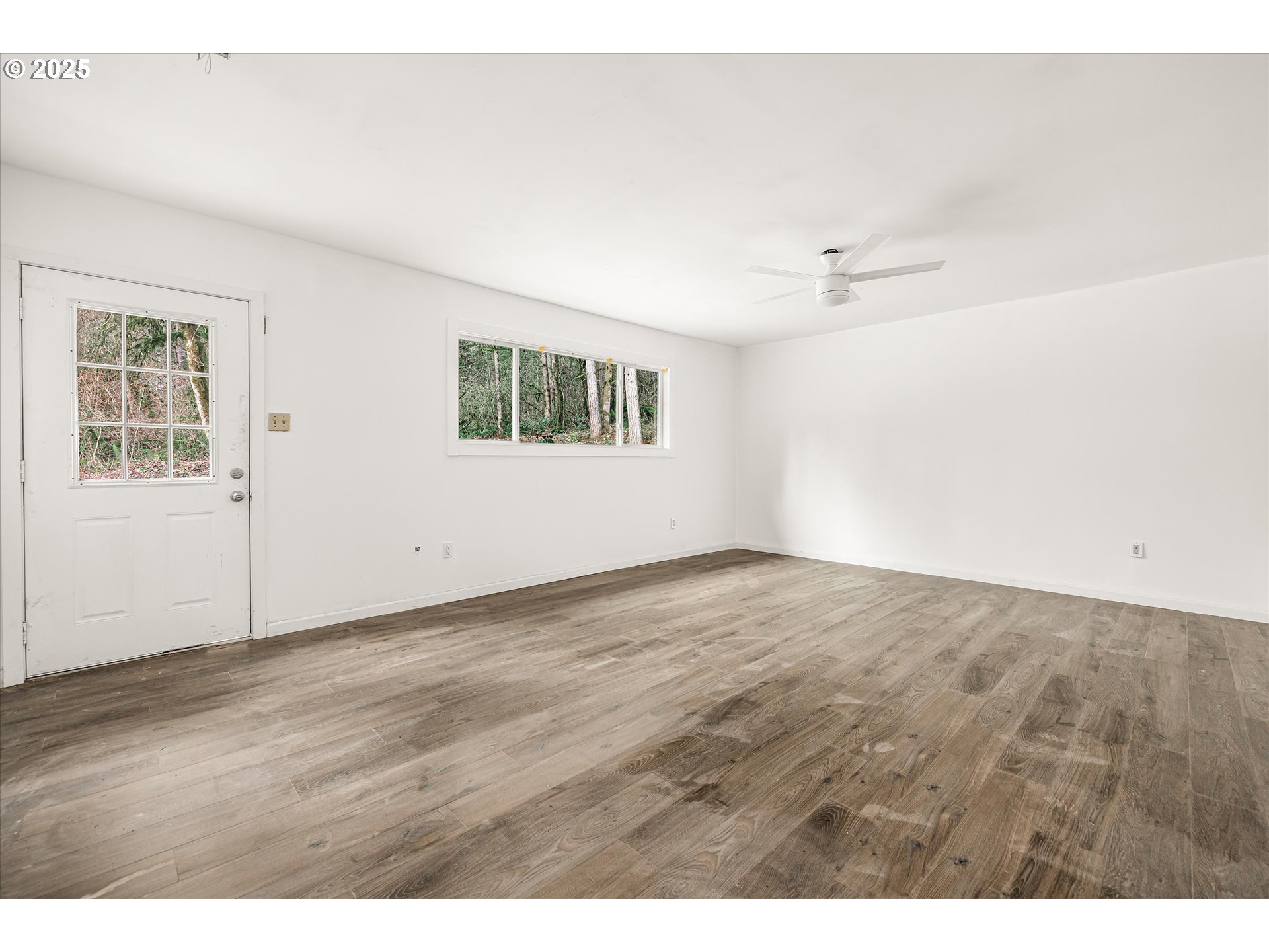 property viewer photo 3