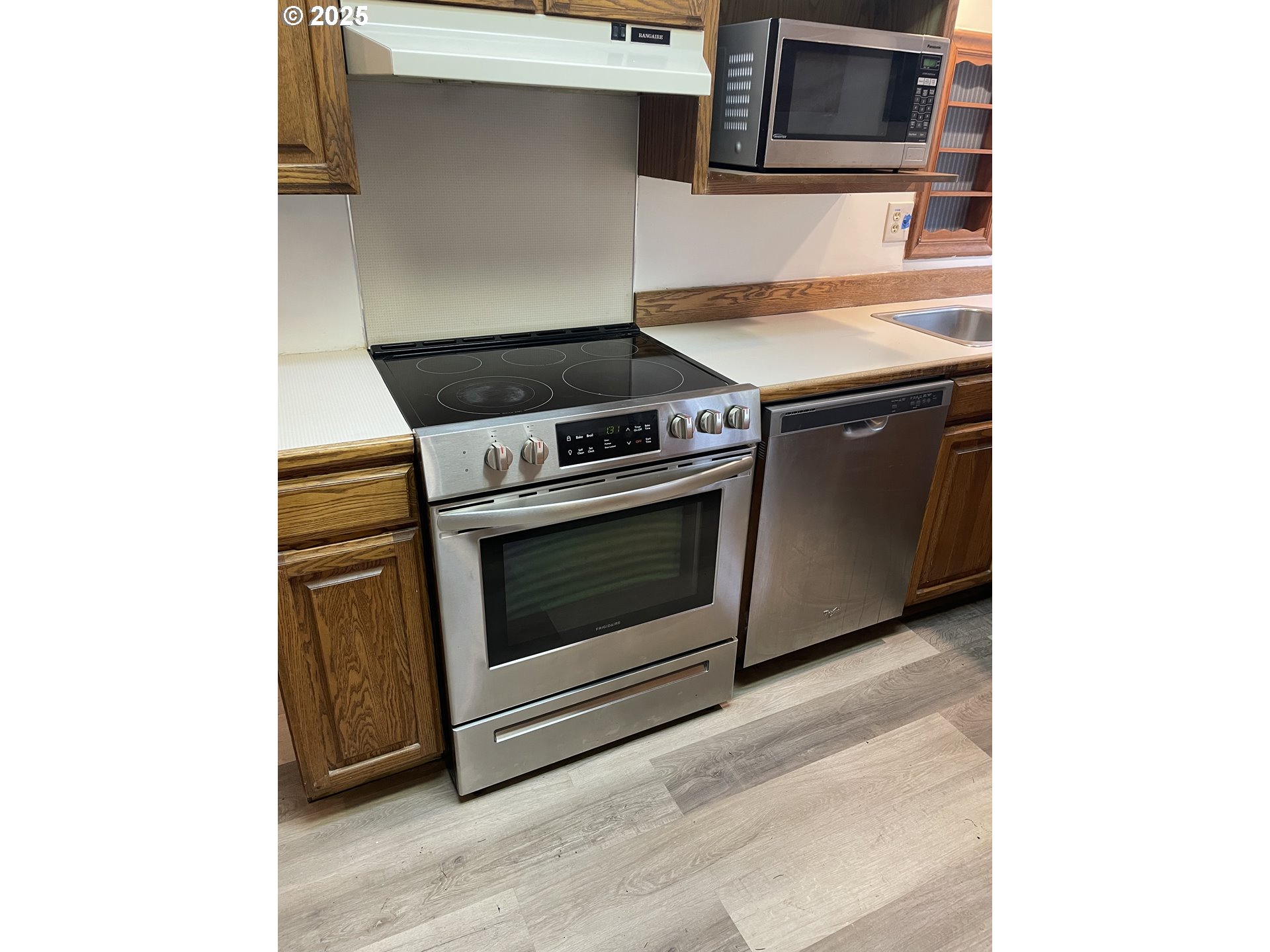 property viewer photo 5