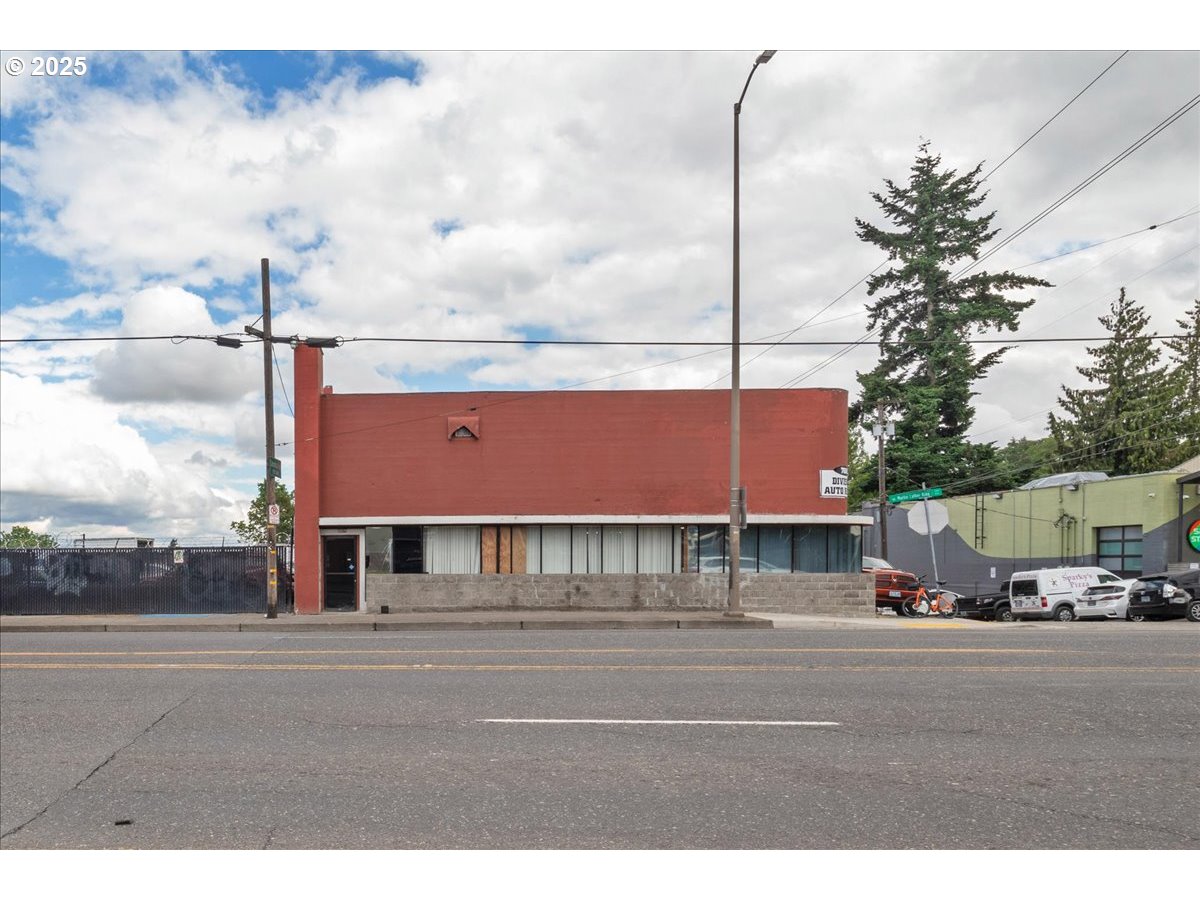 main property photo 46