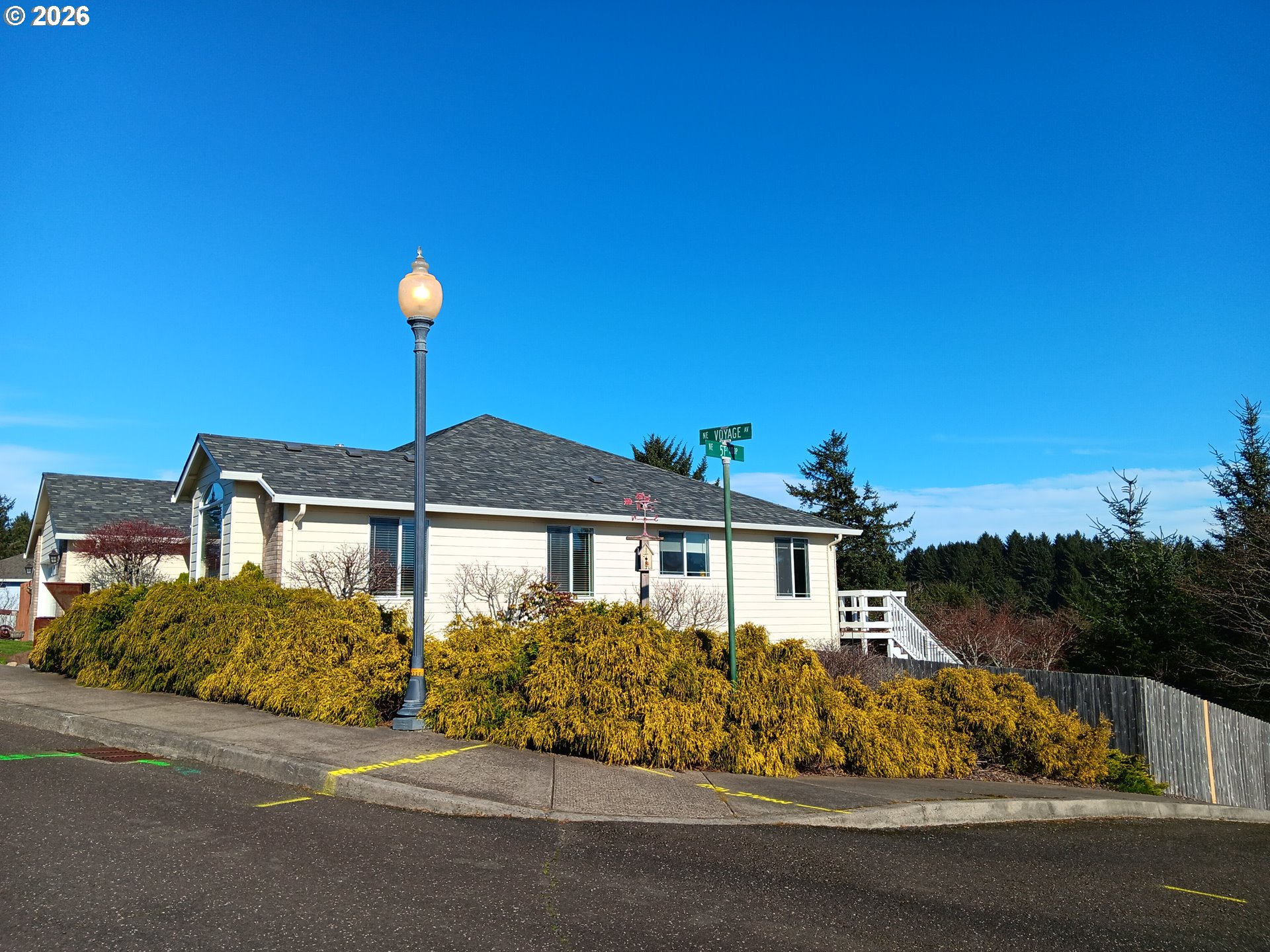 main property photo 38