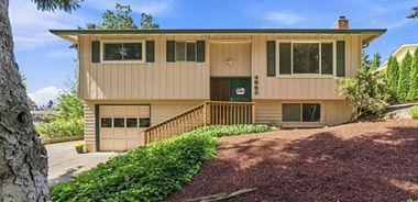image of property with 4 Bed | 2 Bath | 1,829 Sqft