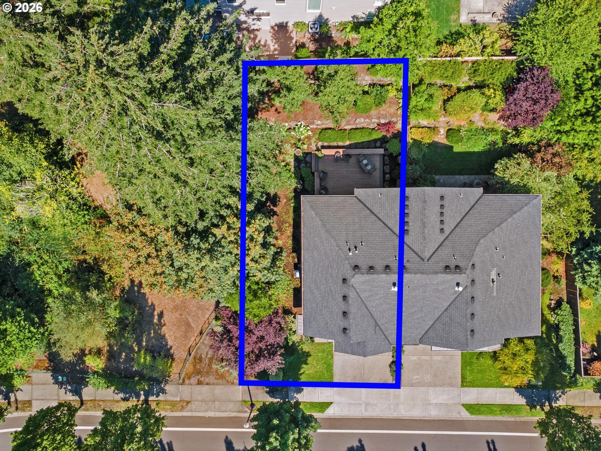 main property photo 34