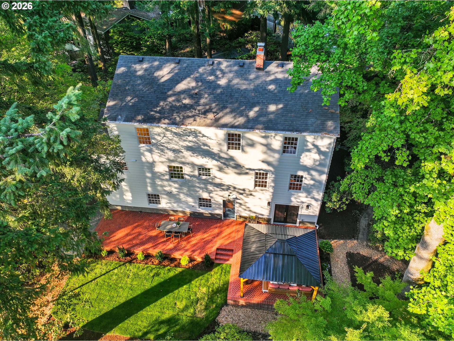 main property photo 40