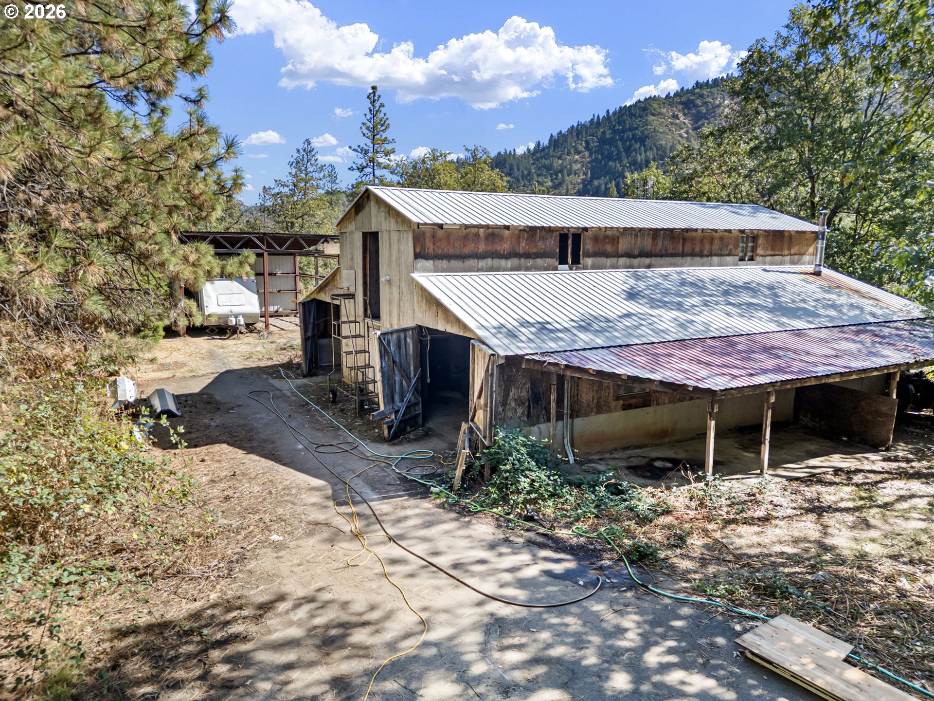 main property photo 35