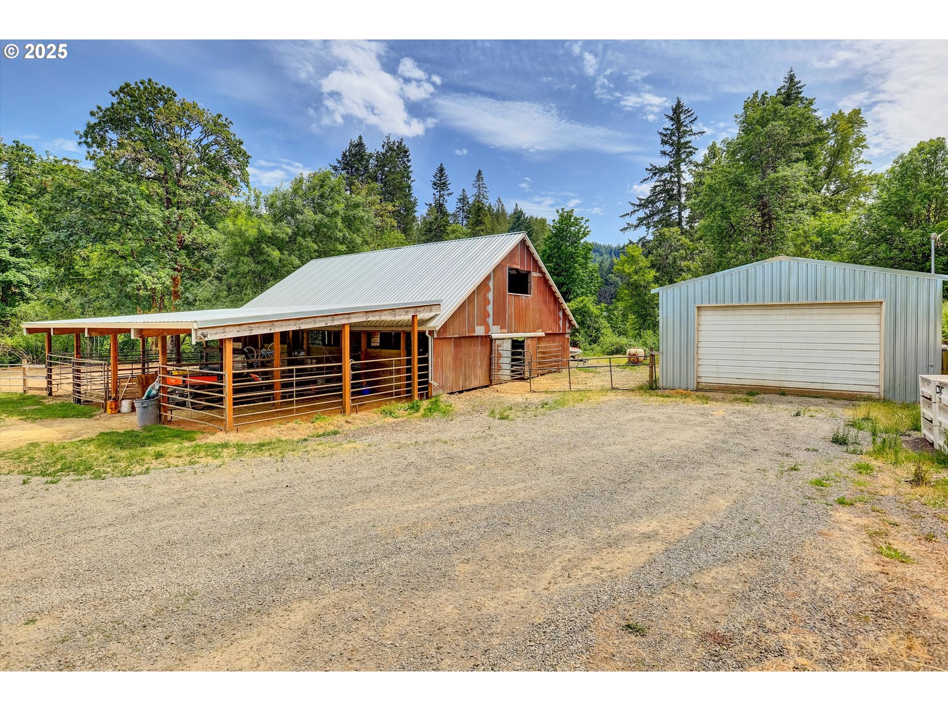 main property photo 33