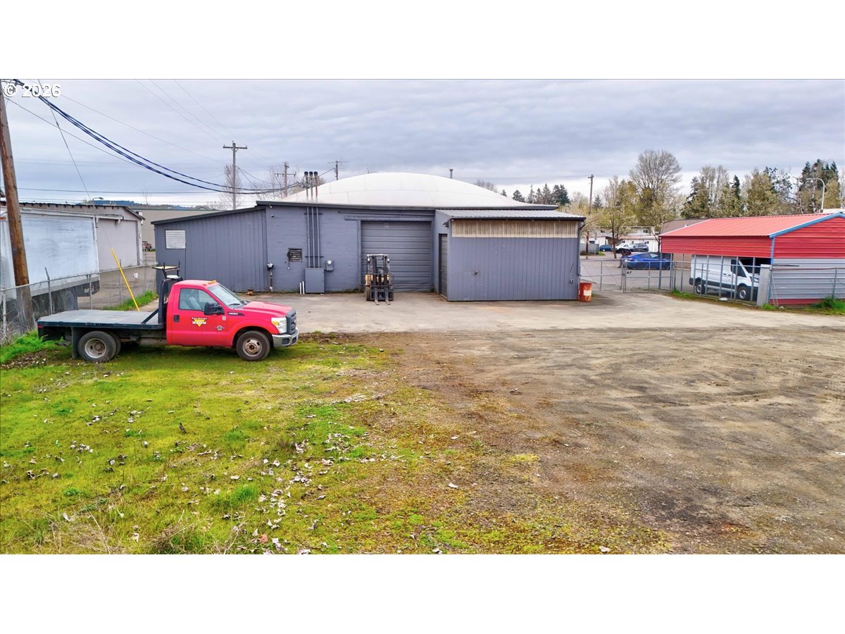 main property photo 44