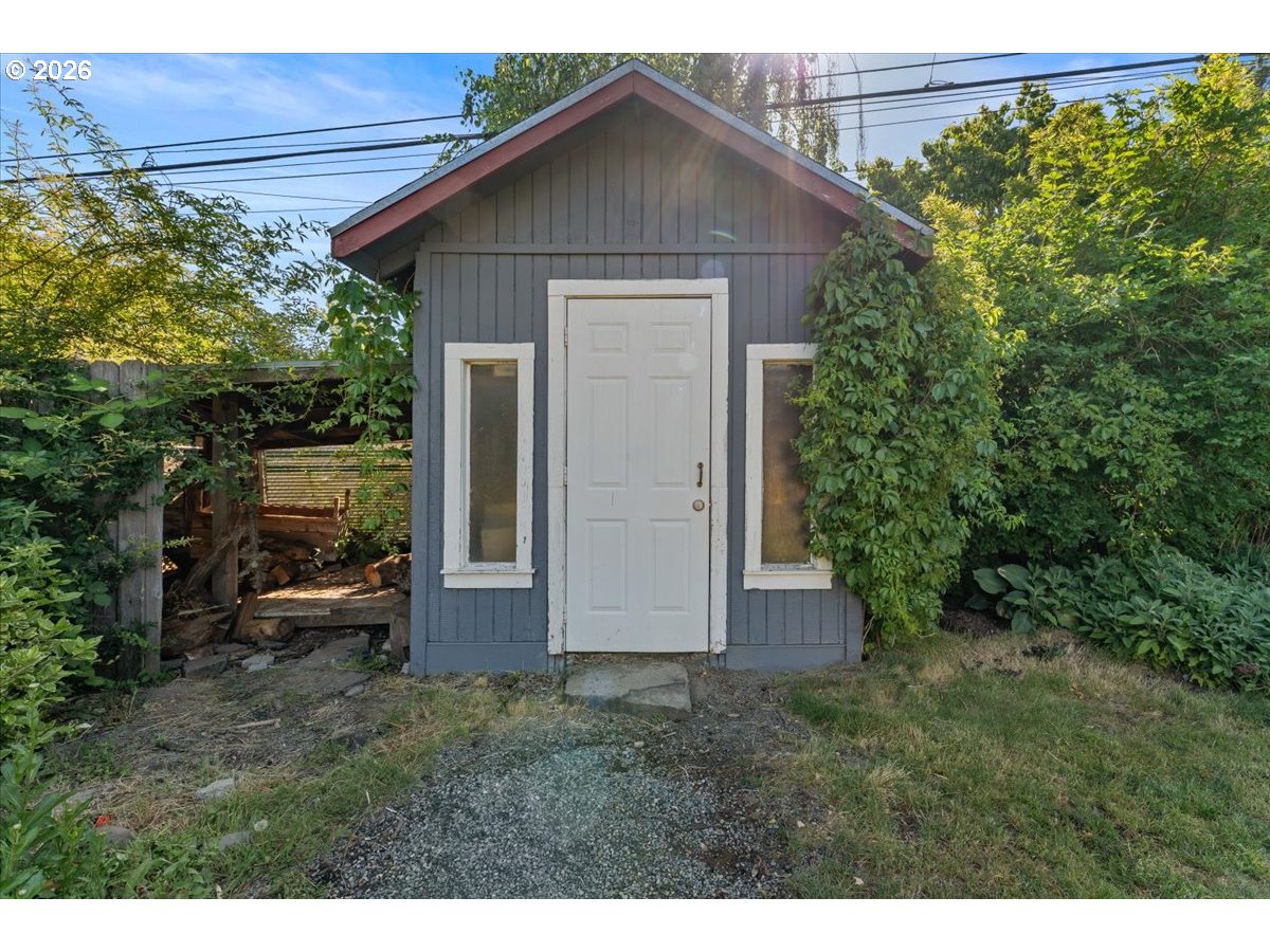 main property photo 38