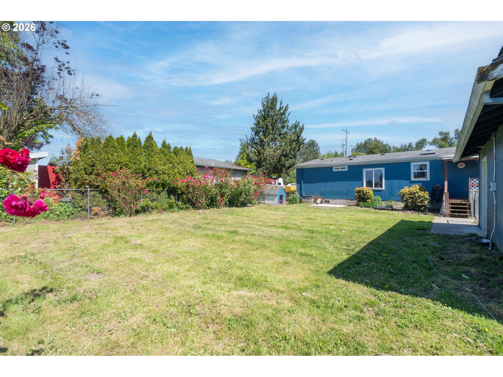 property viewer photo 18
