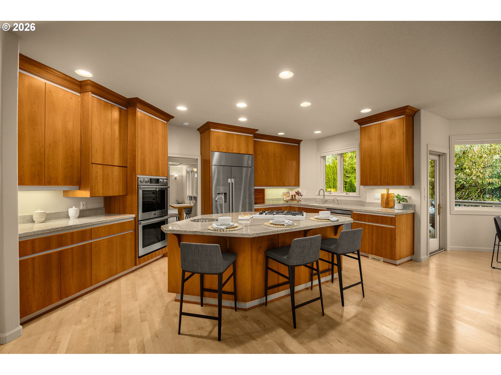 main property photo 4
