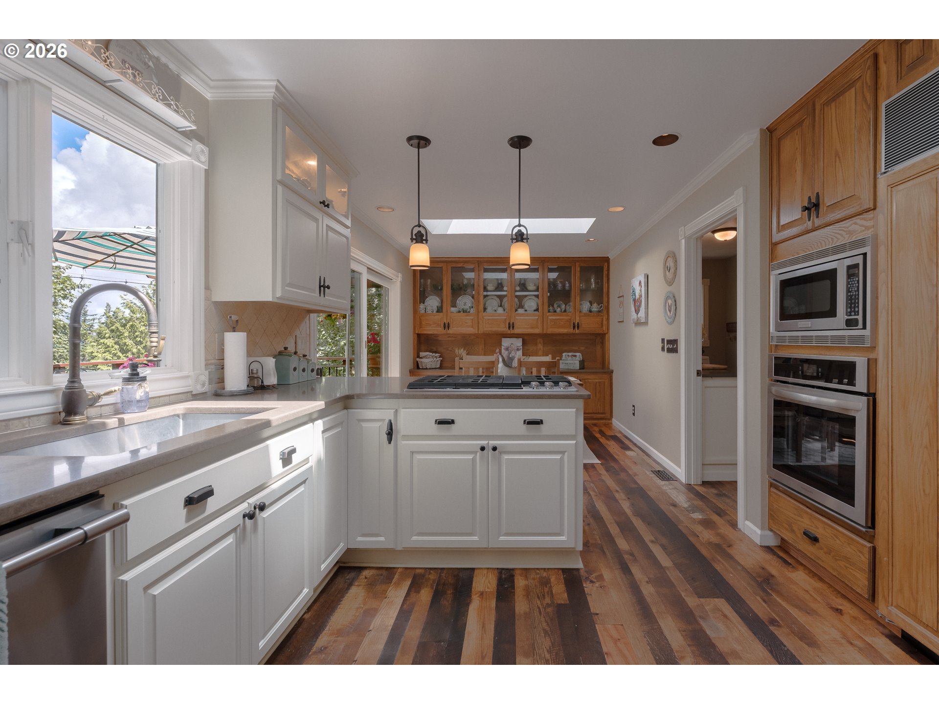 main property photo 14