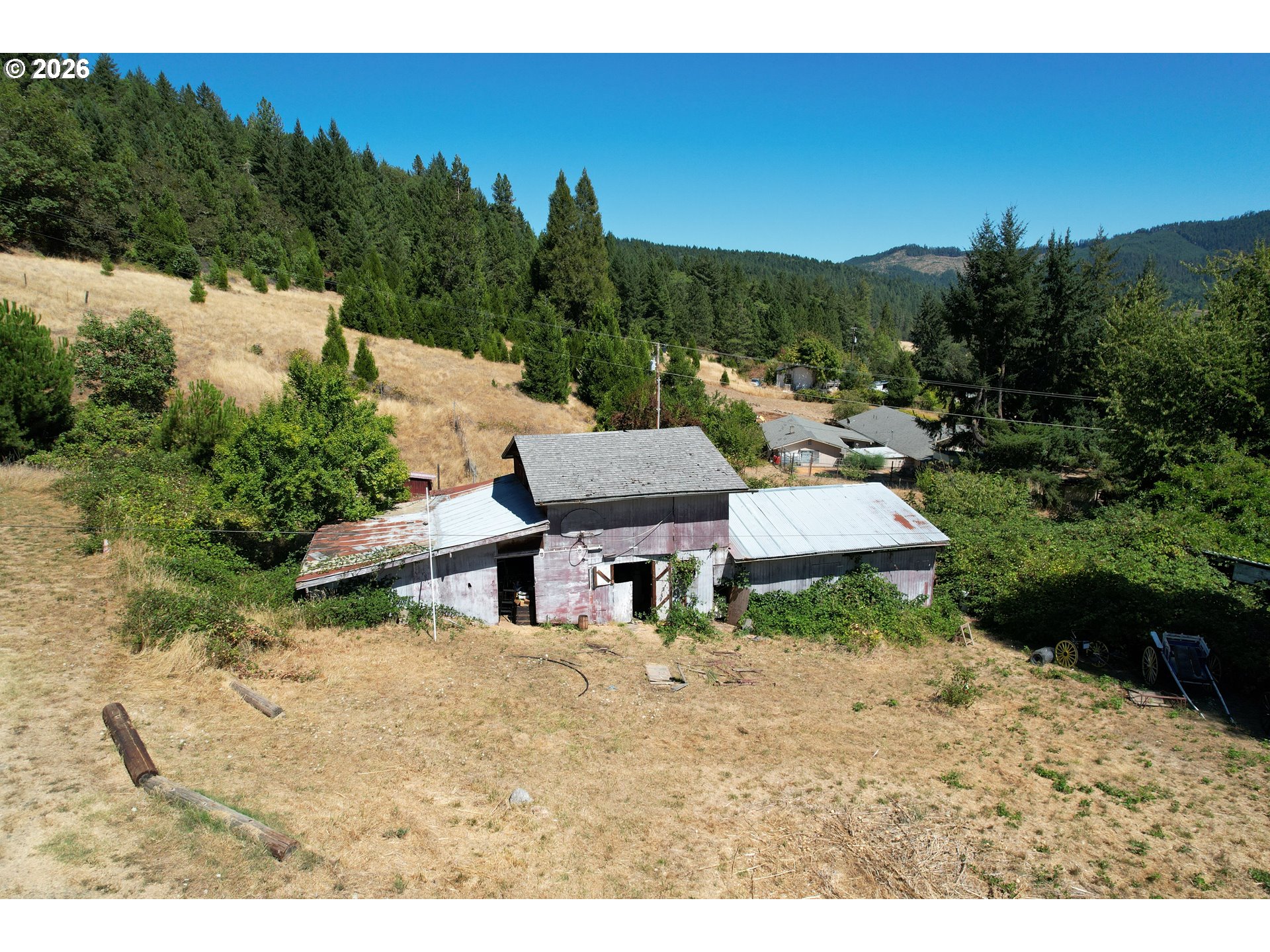 main property photo 32