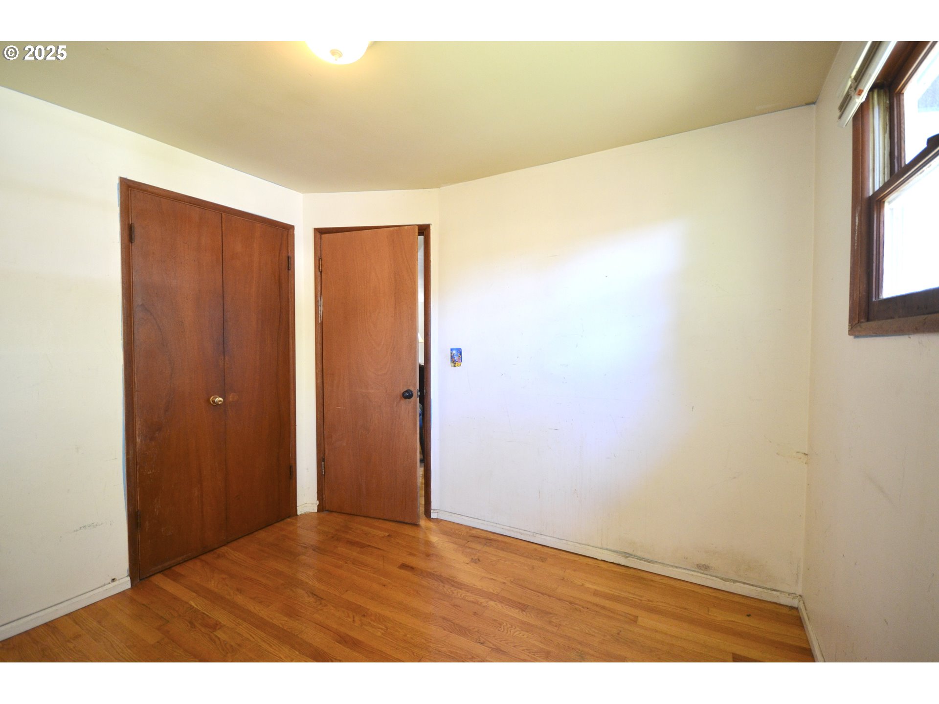 property viewer photo 16
