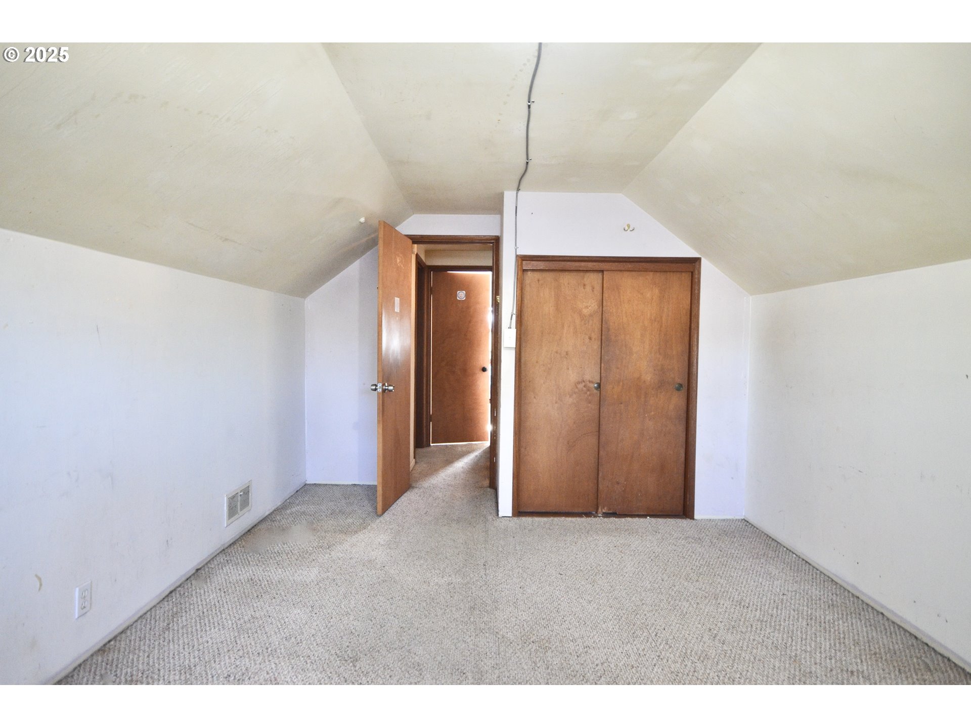 property viewer photo 20