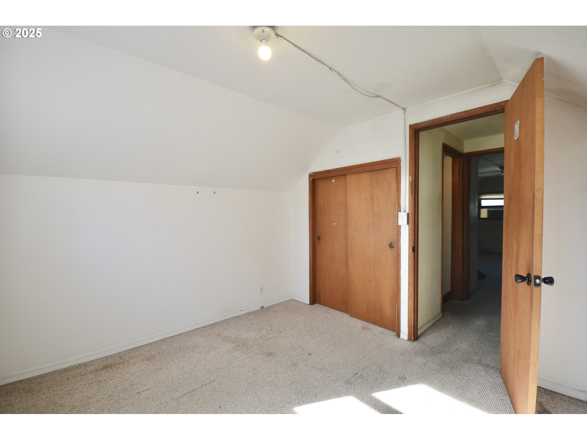 property viewer photo 22