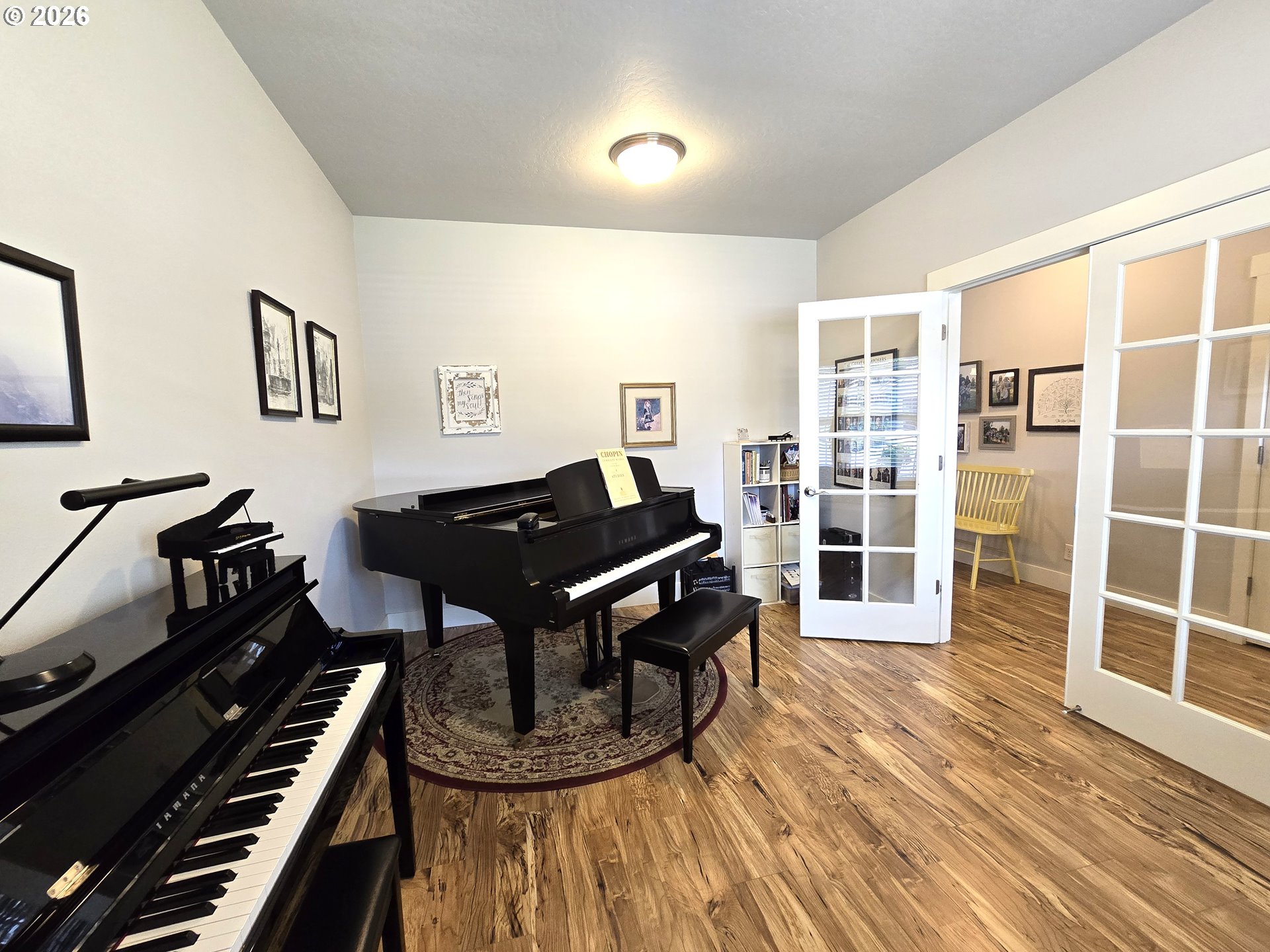 main property photo 5