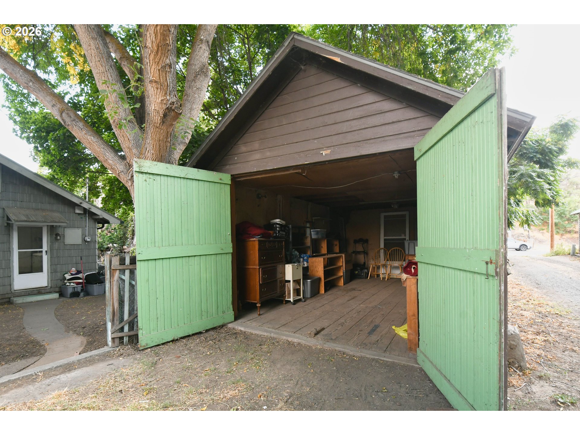 main property photo 31