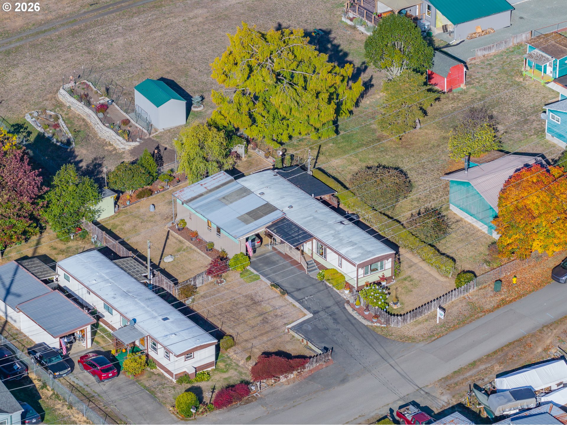 main property photo 40