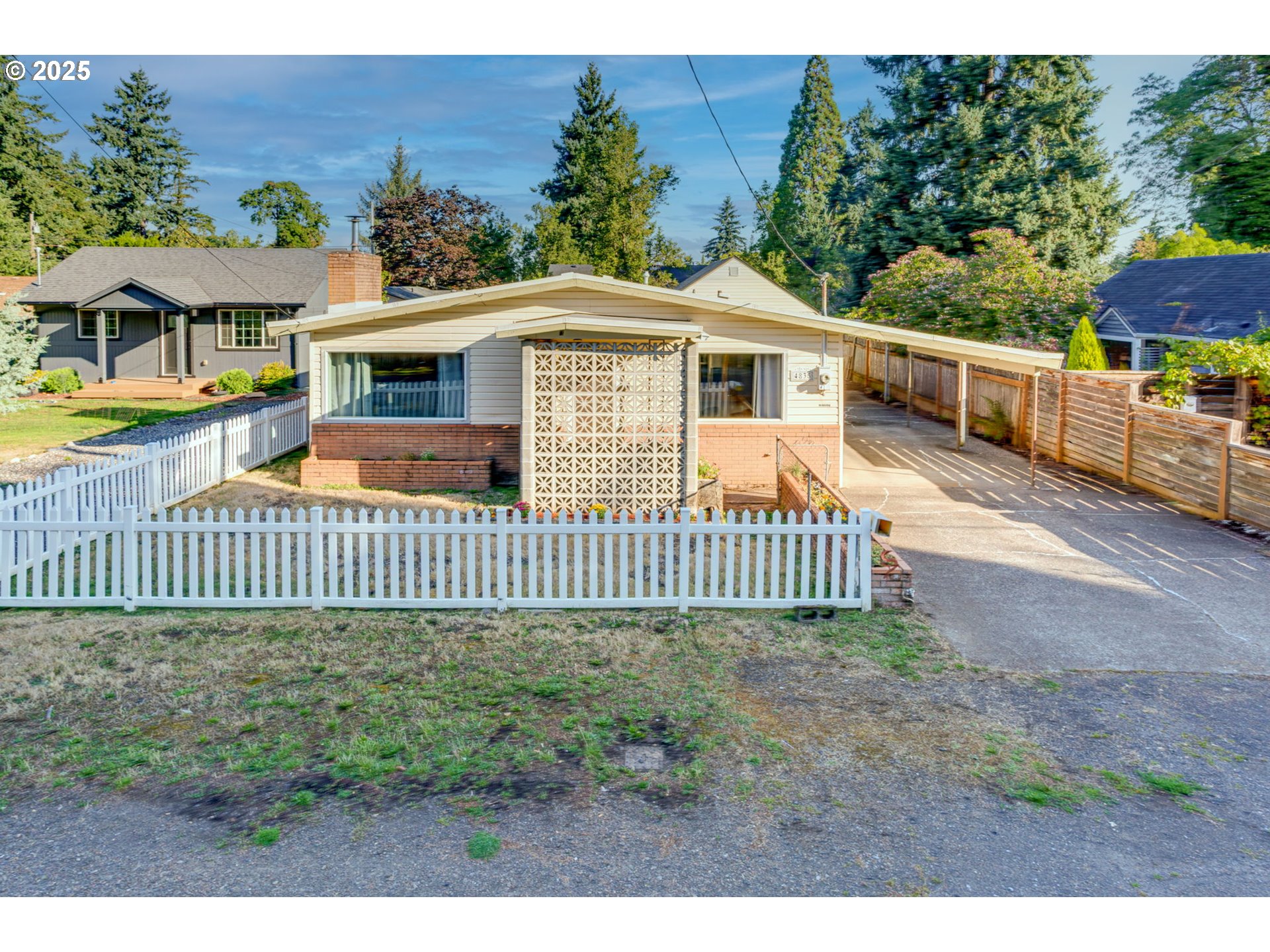 property viewer photo 1