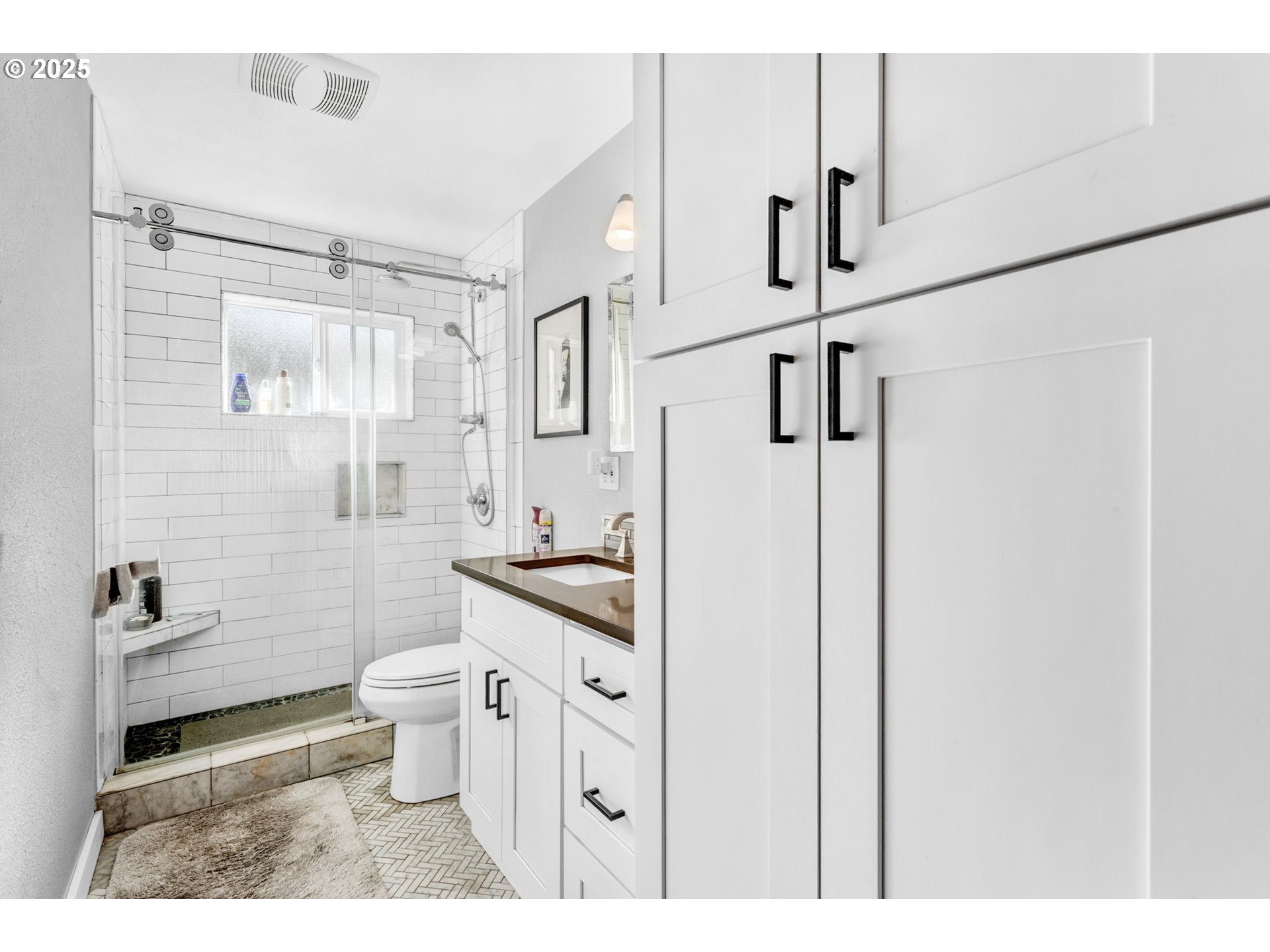 property viewer photo 15