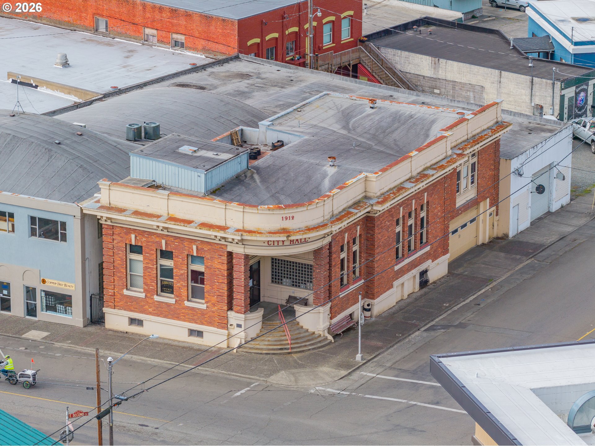 main property photo 36