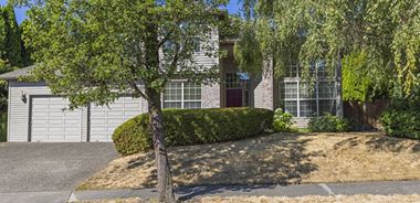image of property with 3 Bed | 2 Bath | 2,764 Sqft