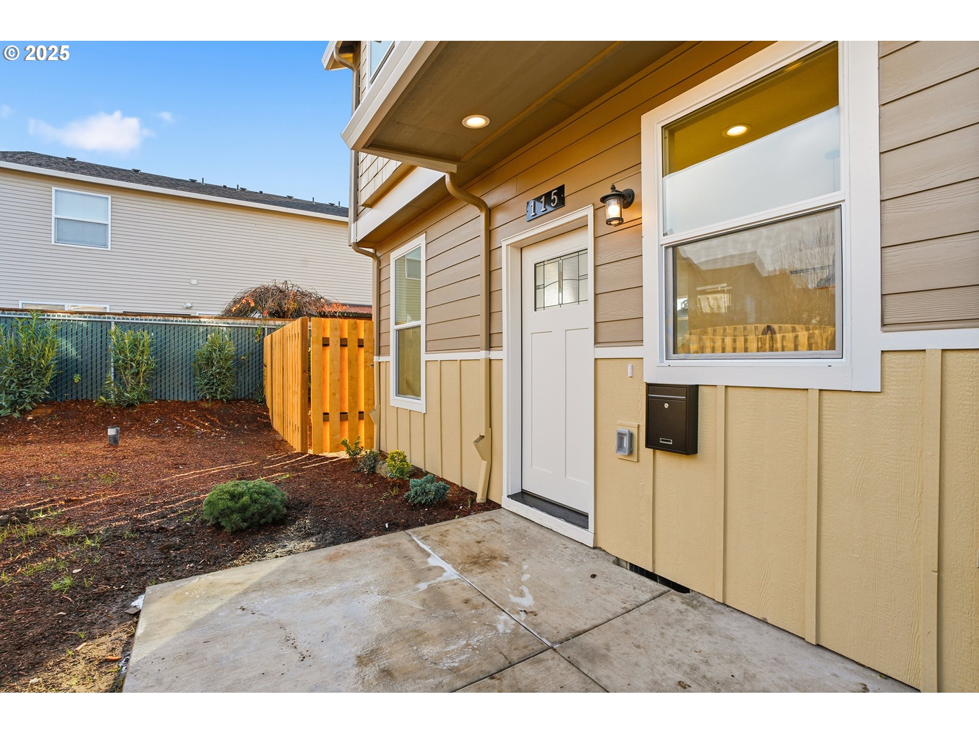 property viewer photo 1