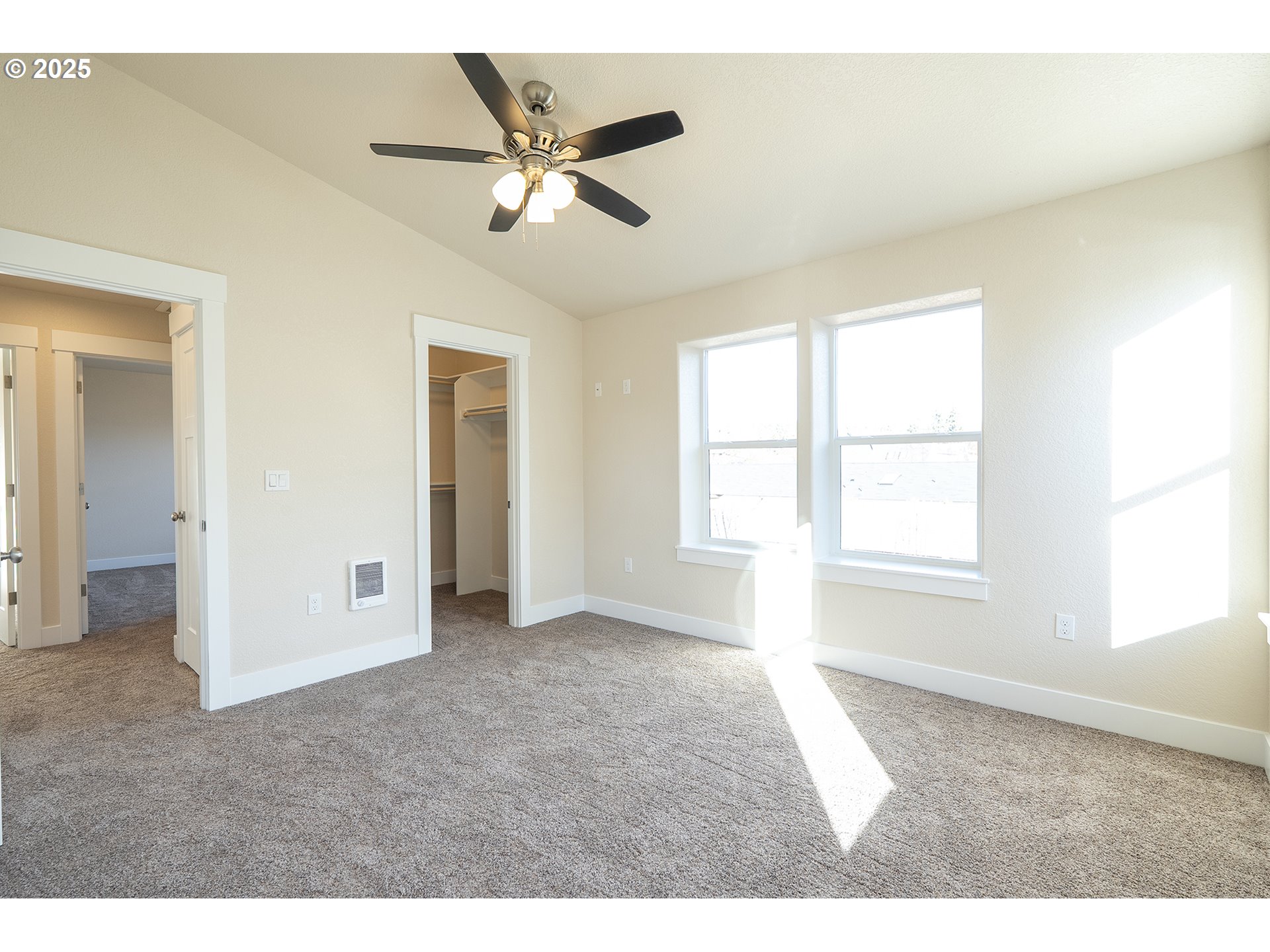 property viewer photo 13