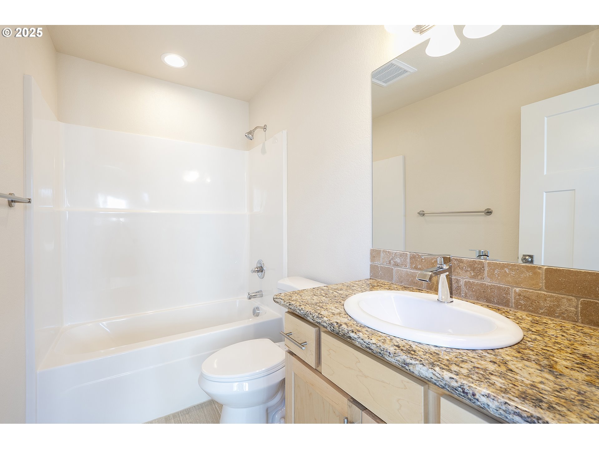 property viewer photo 15