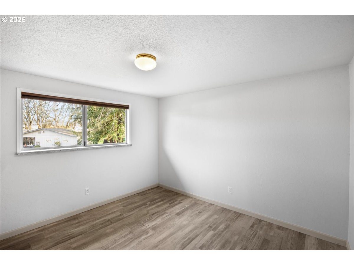 property viewer photo 19