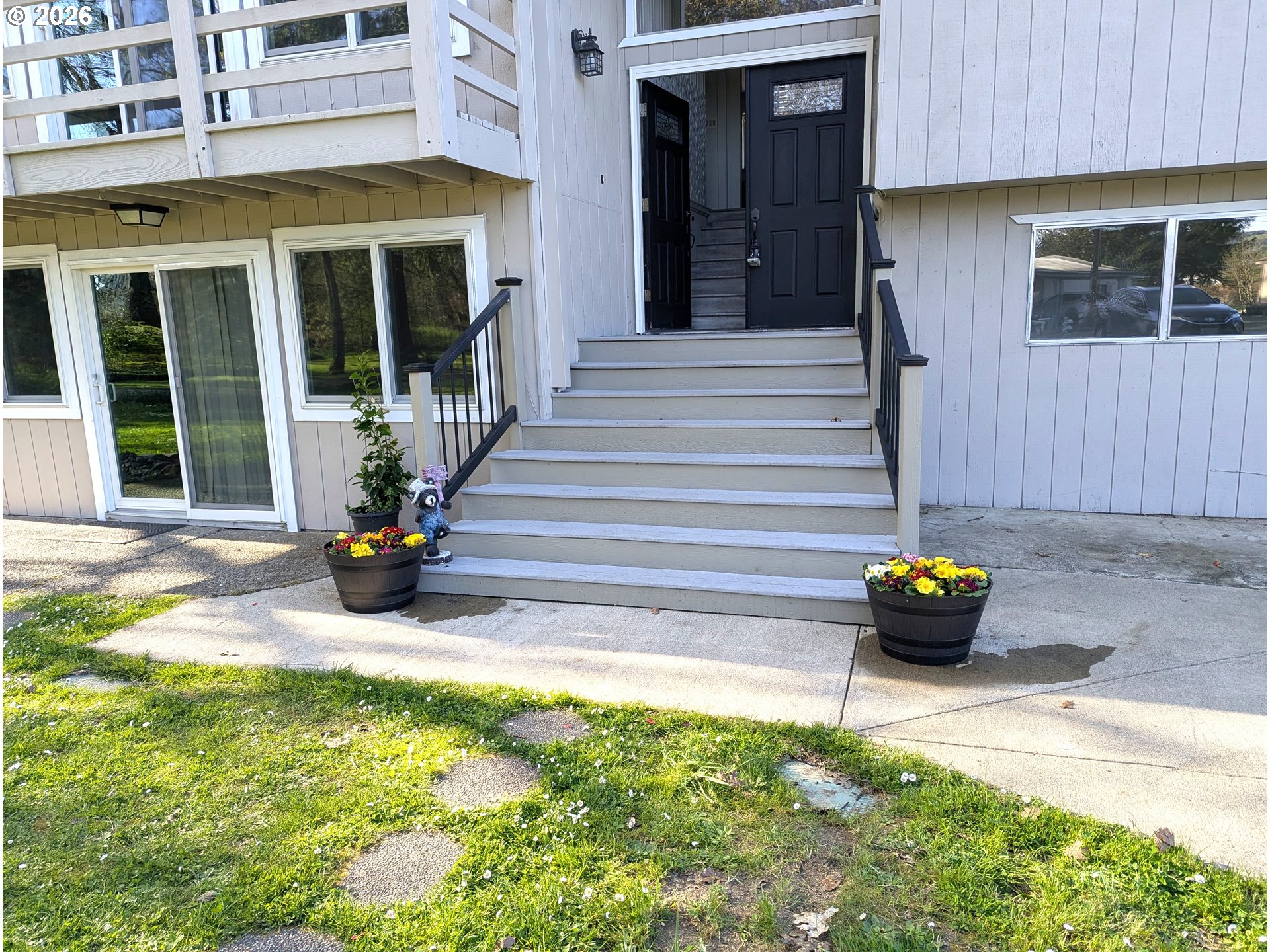 property viewer photo 2