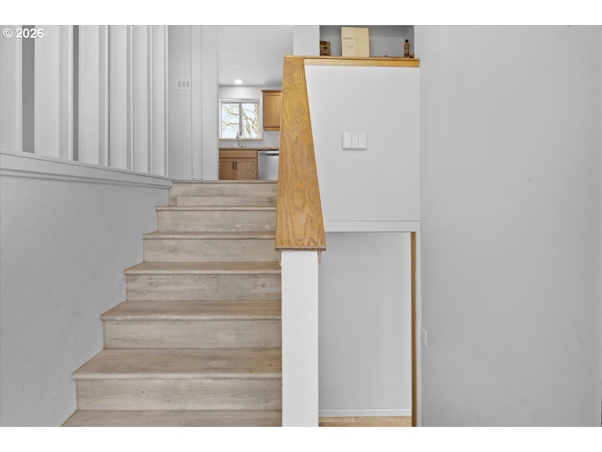 property viewer photo 20
