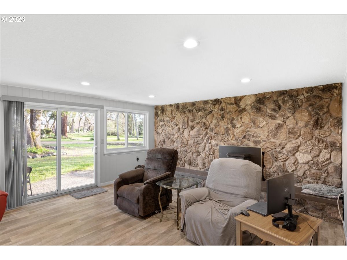 property viewer photo 22