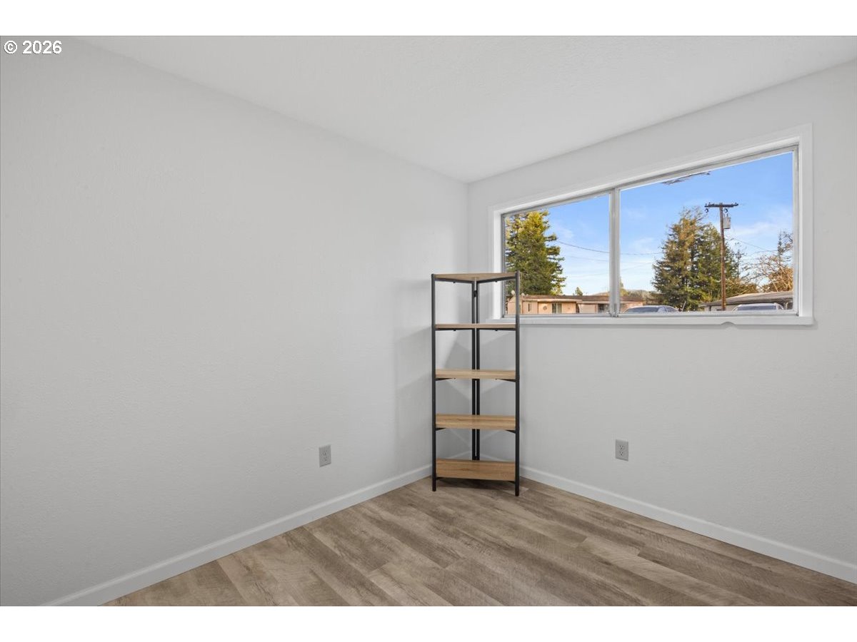property viewer photo 25