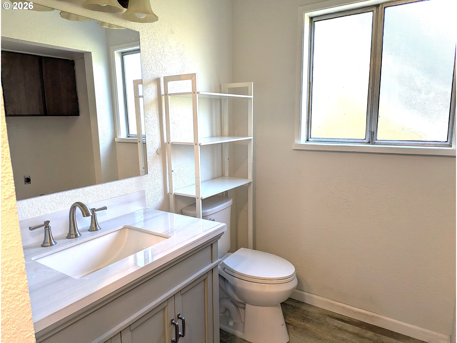 property viewer photo 26