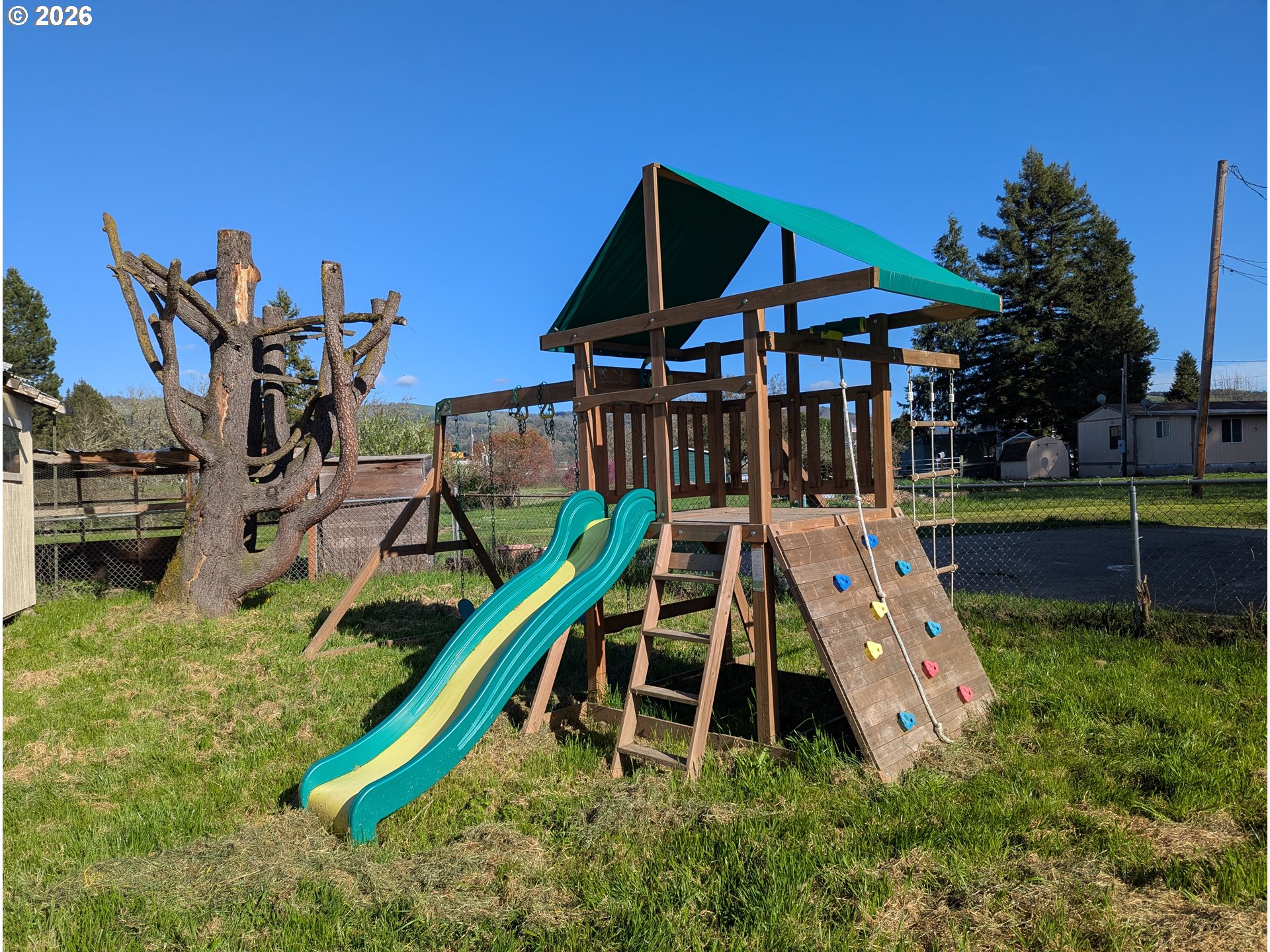 property viewer photo 35