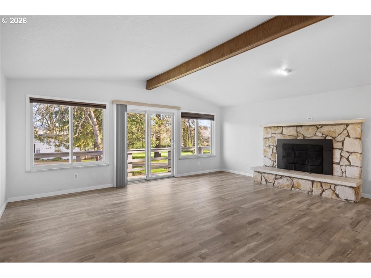 property viewer photo 4