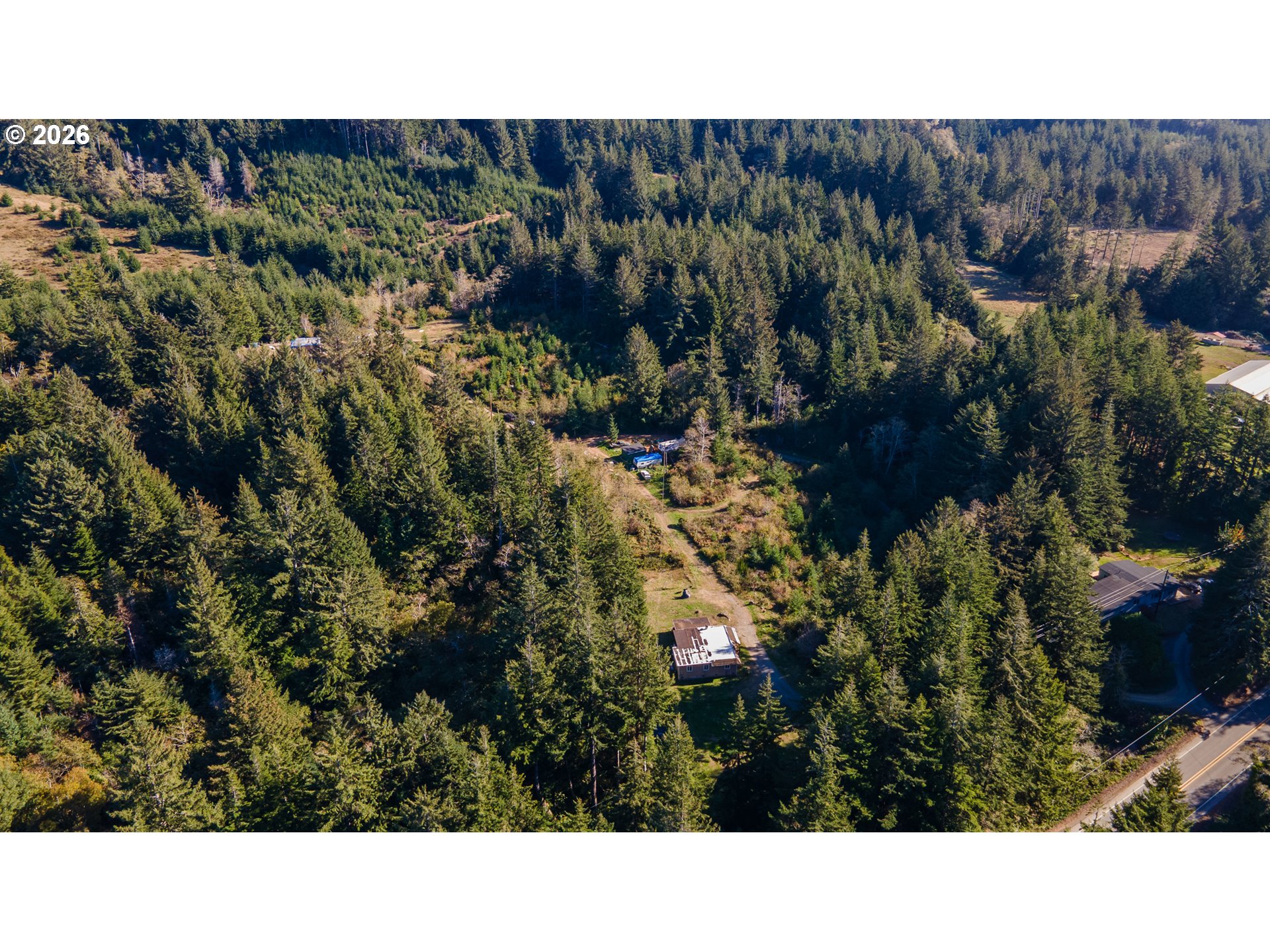 main property photo 32