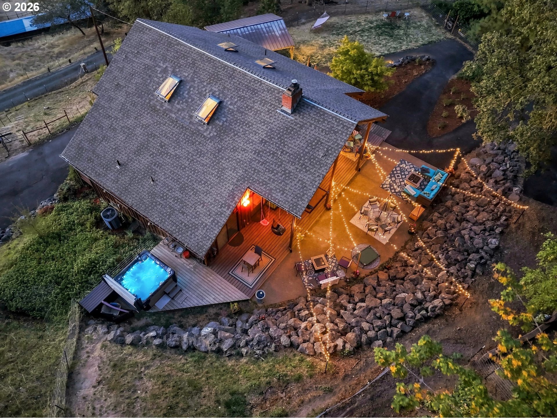 main property photo 40