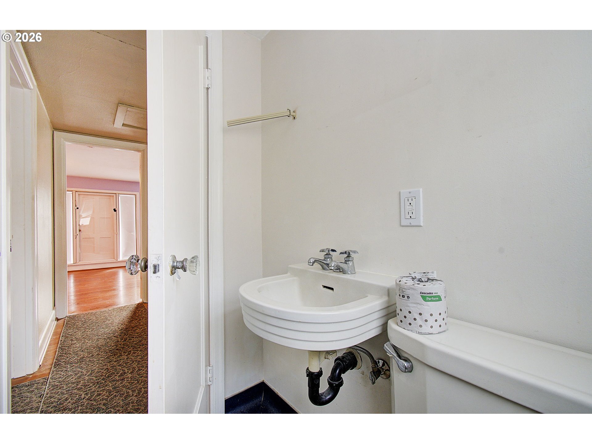 property viewer photo 19