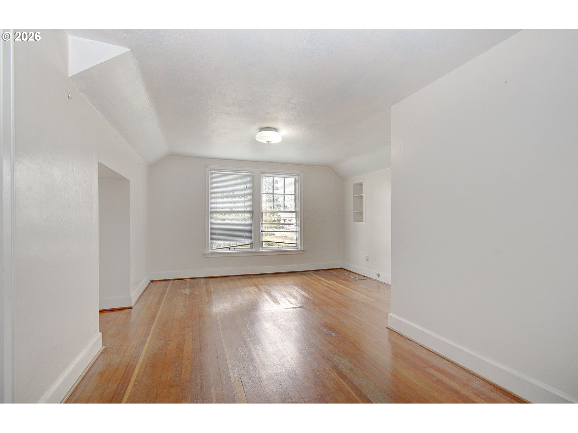 property viewer photo 20