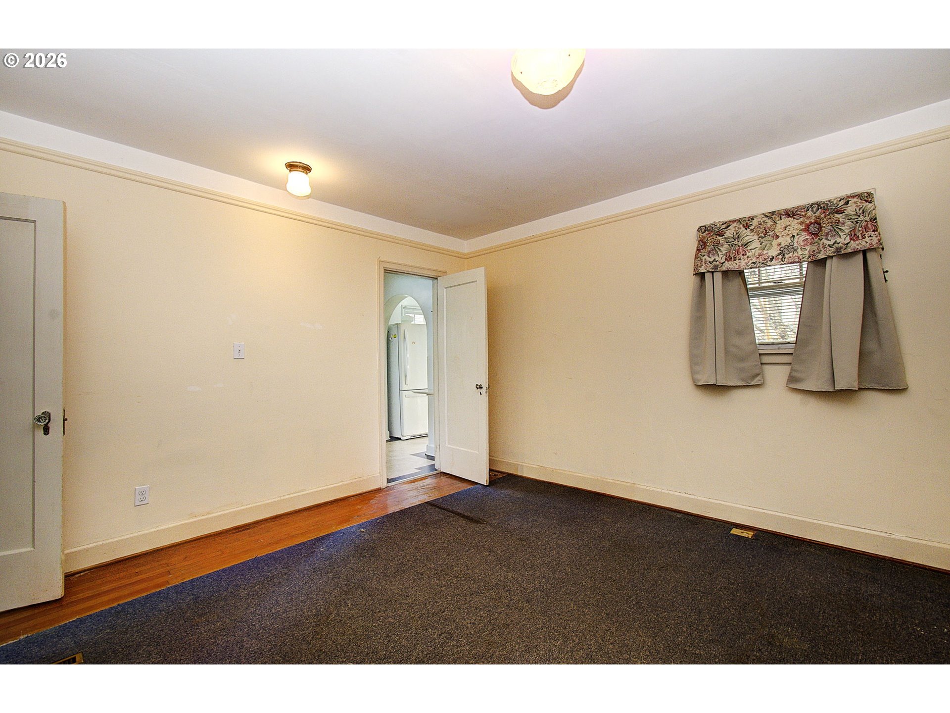 property viewer photo 27